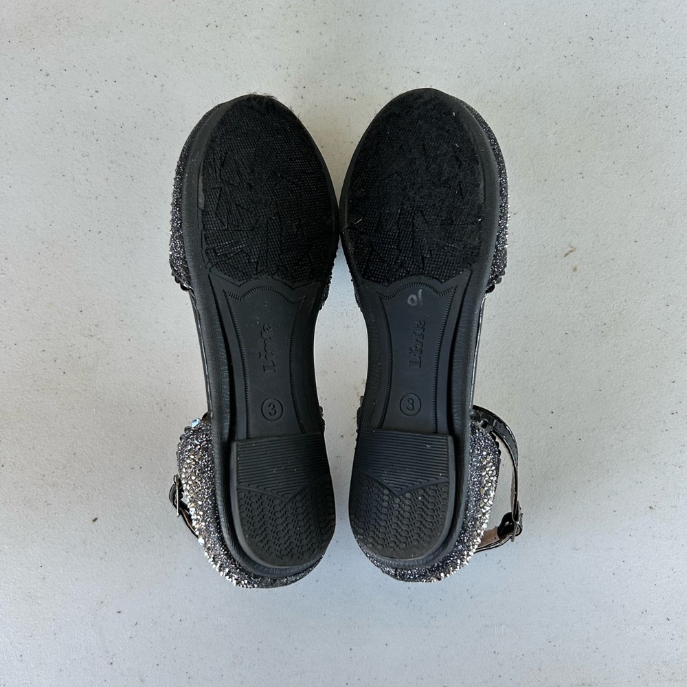 Girl’s Studded Ankle Strap Shoes Size 3 Church Dress Shoes - Picture 2 of 4